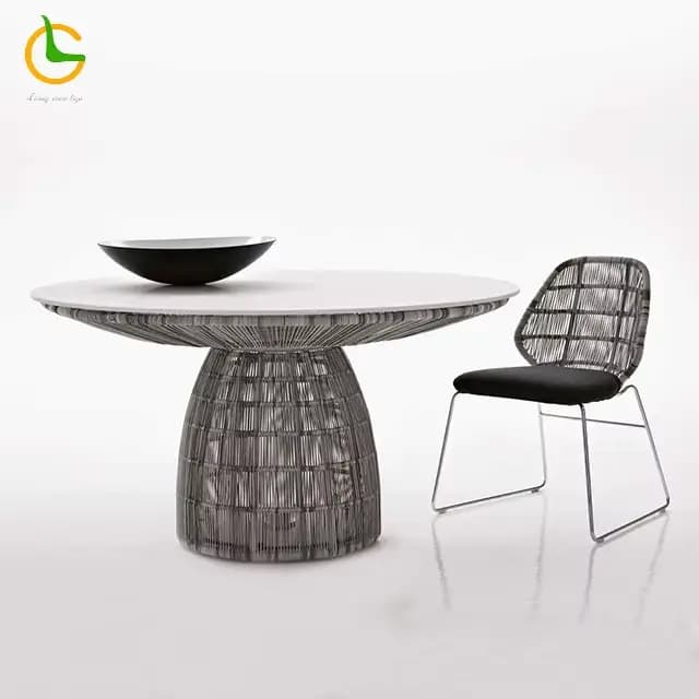 Ensembles de table et de chaises en osier de jardin extérieur en rotin en plastique imperméable pour