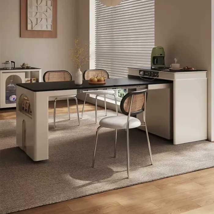 Chaises de luxe, table à manger