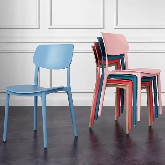 Chaises de salle à manger en plastique ultralégères