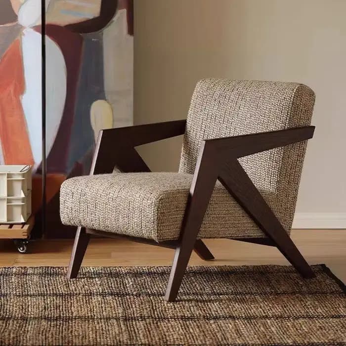 Fauteuil individuel de salon de style médiéval avec coussin en éponge haute densité