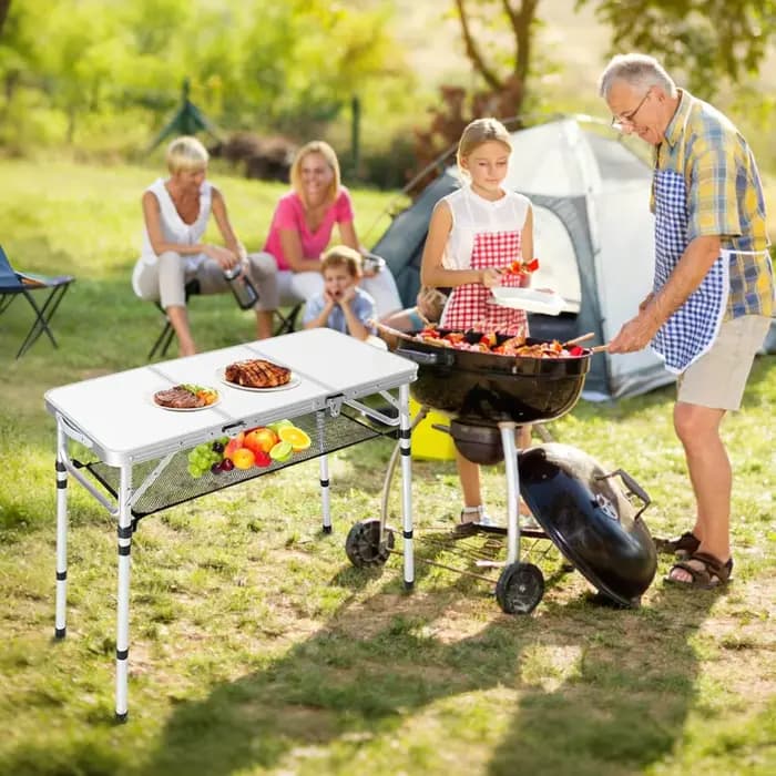 Table de camping pliante avec filet de rangement
