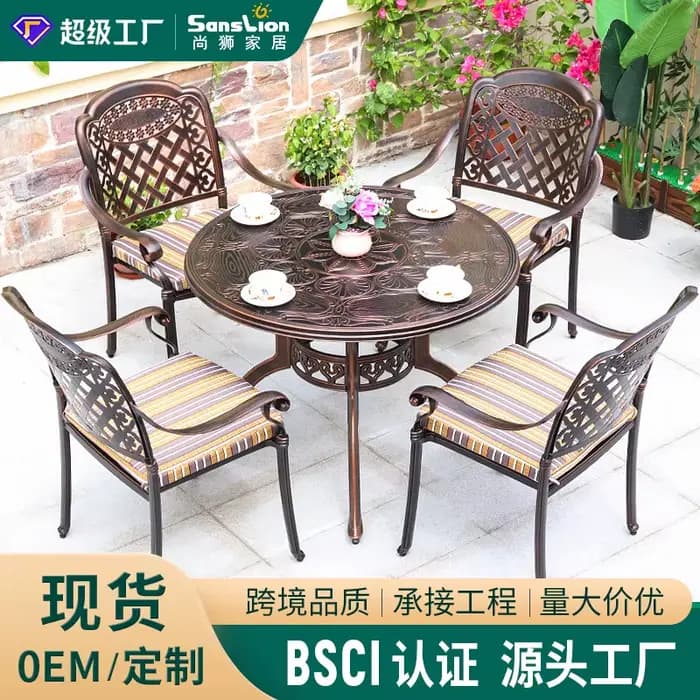Combinaison table et chaise en fonte d'aluminium