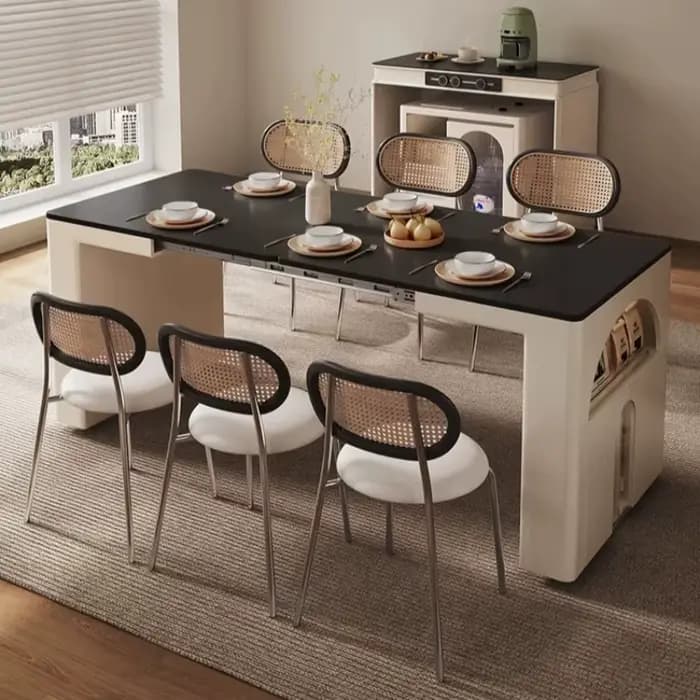 Chaises de luxe, table à manger