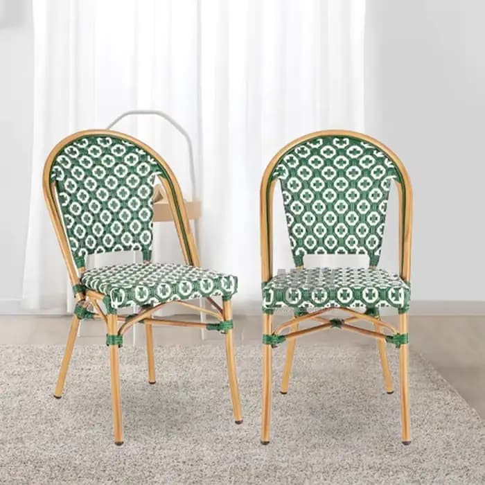 Chaise de jardin empilable en rotin
