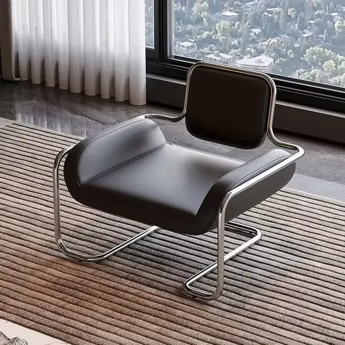 Chaise individuelle de forme spéciale