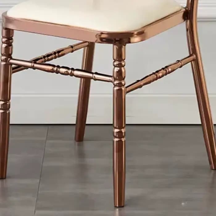 Chaises de salle à manger modernes empilables