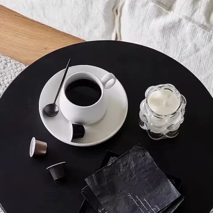 Table d'appoint d'angle noire ronde