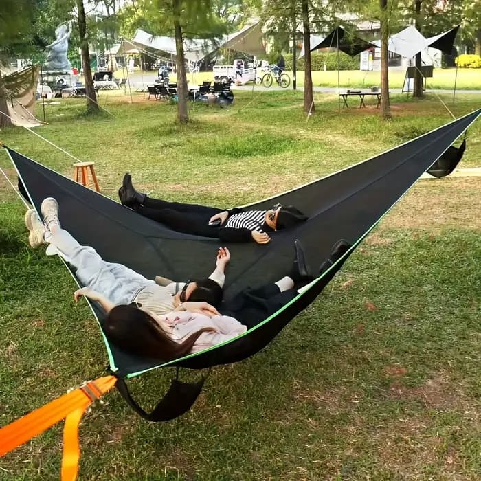 Hamac triangulaire en maille portable