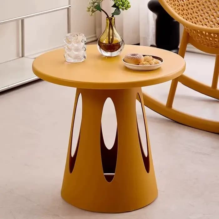 Tables basses rondes en plastique