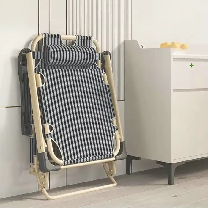 Chaise longue pliante d'extérieur avec coussin moelleux pour jardin