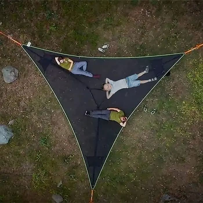 Grand hamac triangulaire respirant en maille pour 3 à 5 adultes