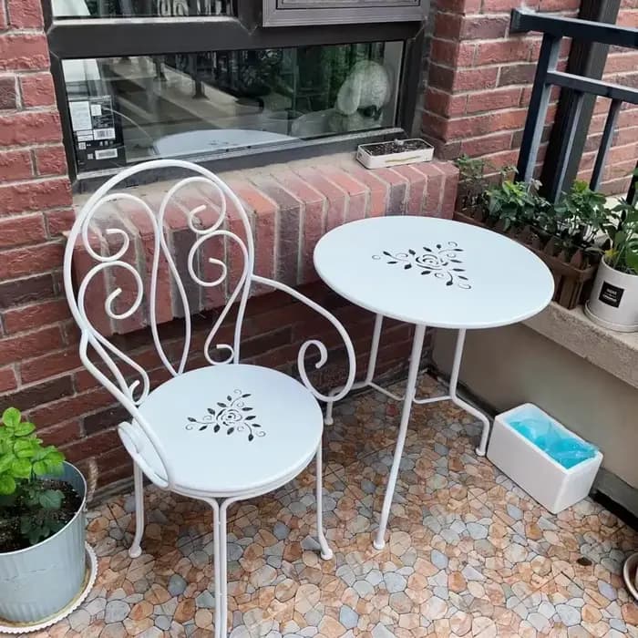 Table de jardin évidée en fer de style américain