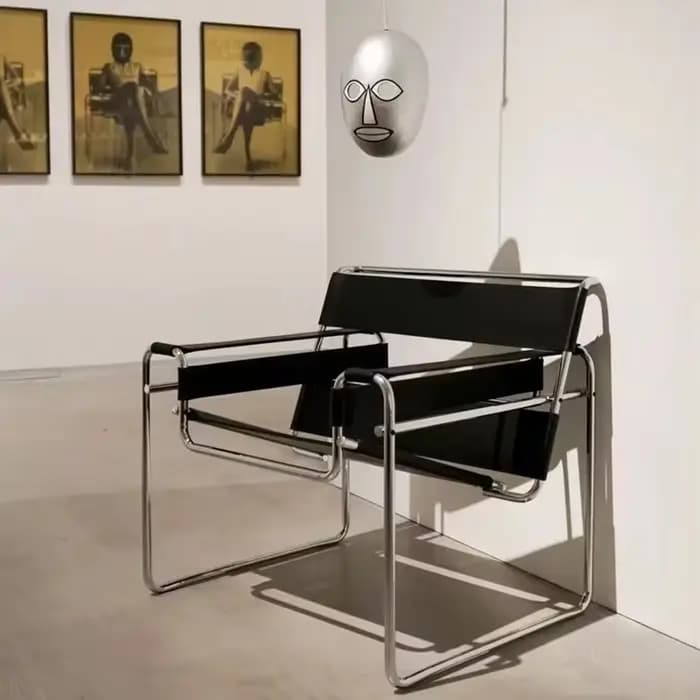Chaise d'appoint inspirée du design, cadre en acier inoxydable avec selle, siège en cuir, chaise de salon moderne, chaises de salle à manger pour la maison