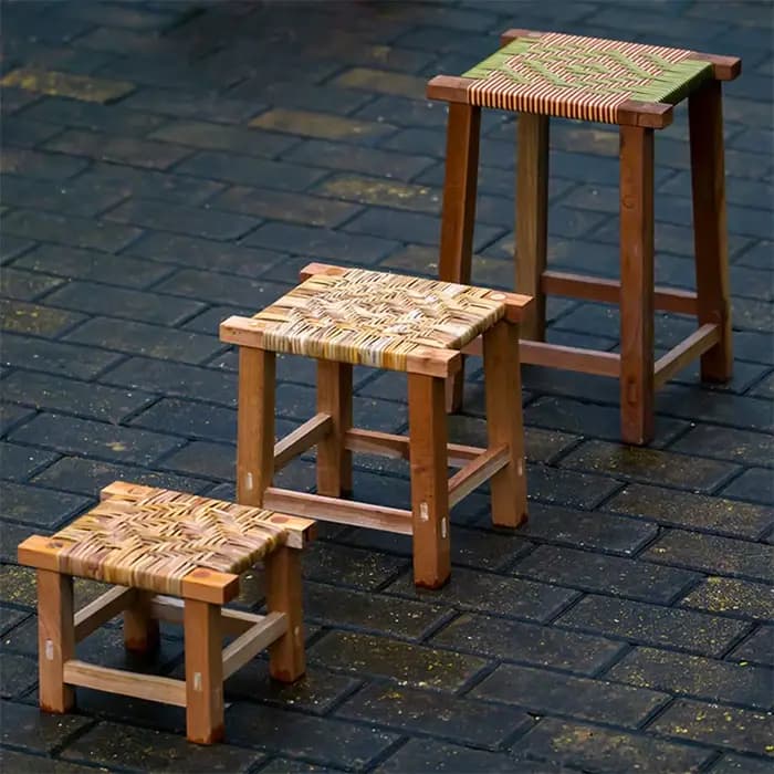 Tabouret carré en rotin naturel Yunnan