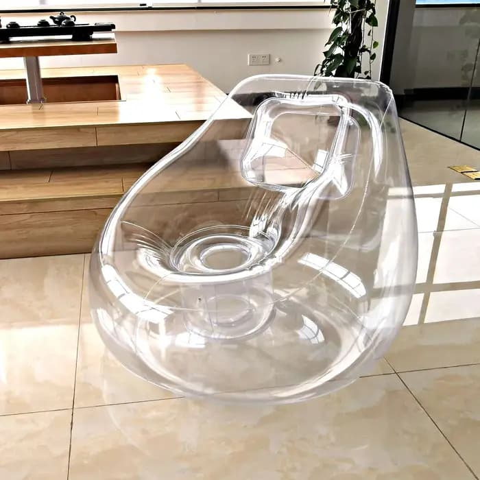 Chaise longue gonflable transparente