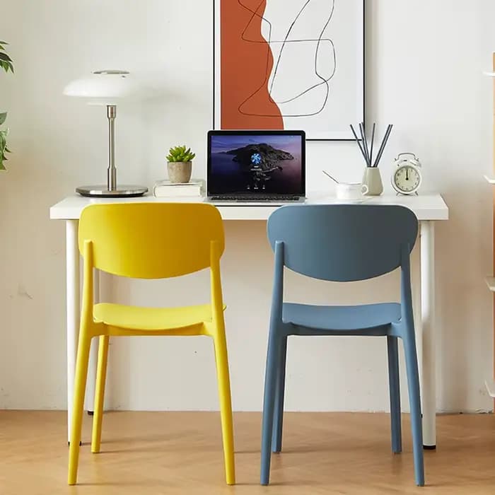 Chaises de salle à manger en plastique ultralégères