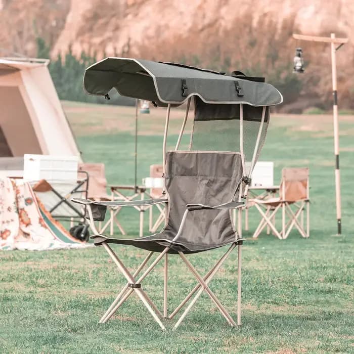 Chaise longue à baldaquin avec parasol pour le camping