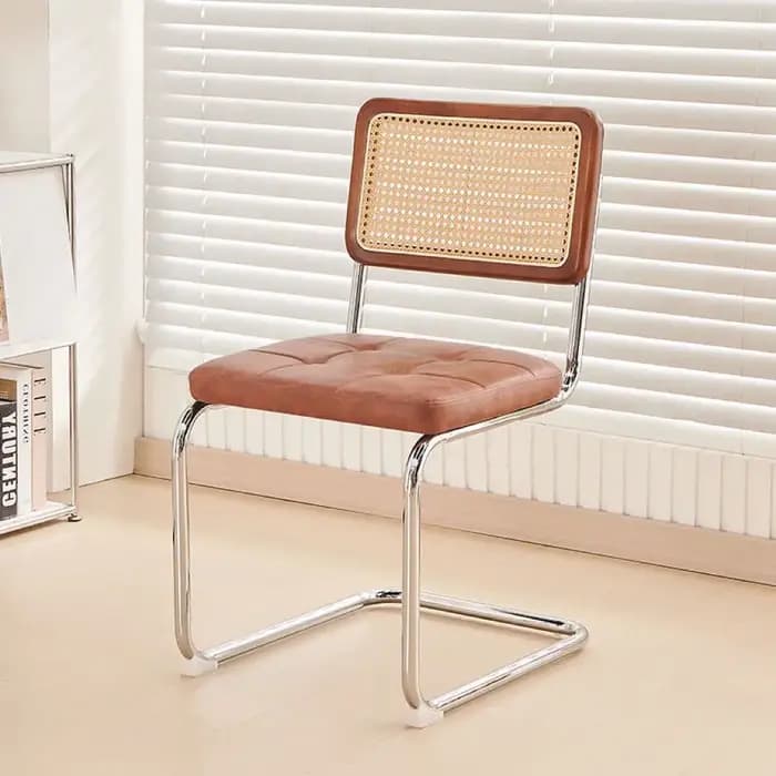 Chaises de salle à manger modernes du milieu du siècle avec cadre en métal